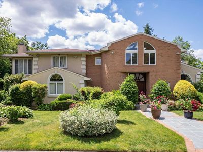 101 Schoolhouse Lane, Roslyn Heights, NY, 11577