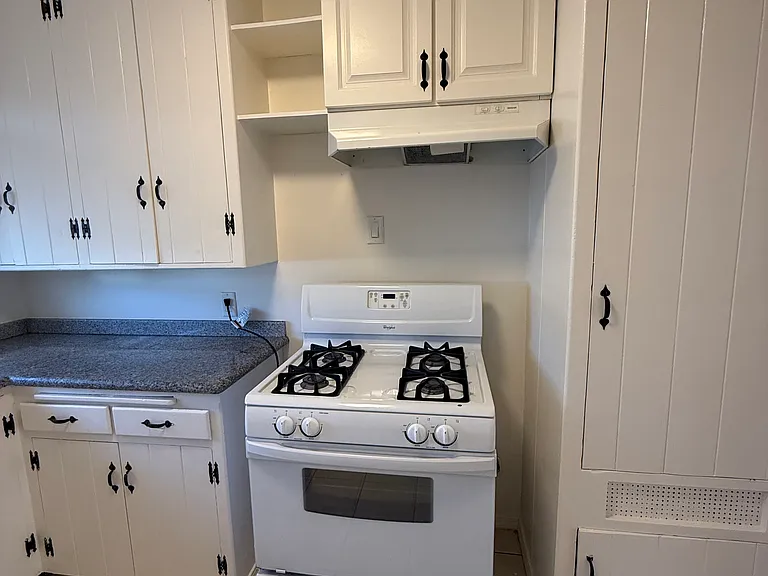 5935 Buffalo Ave #5937-1/2 — Photo 2