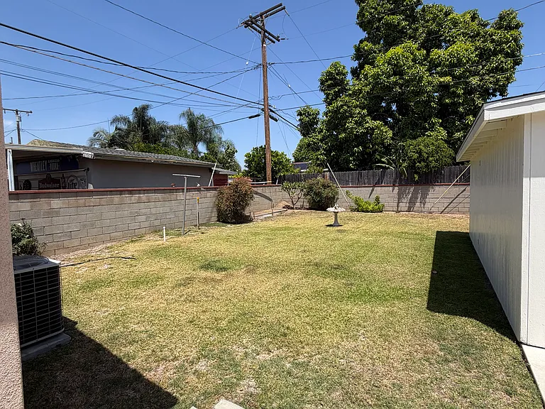 348 N Osborn Ave — Photo 25