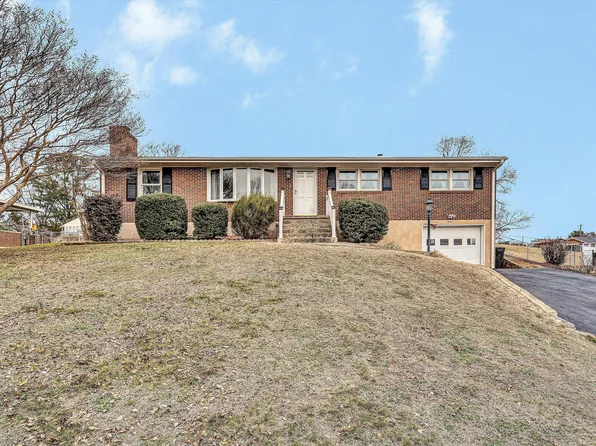 6641 Bryant Cir, Roanoke, VA 24019