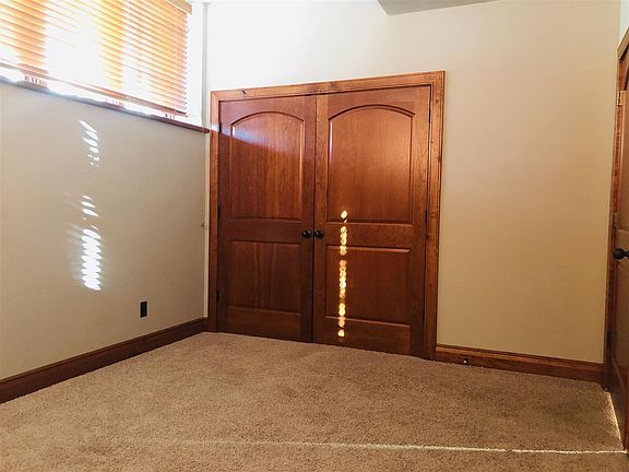 4th image of 419 John St APT 101