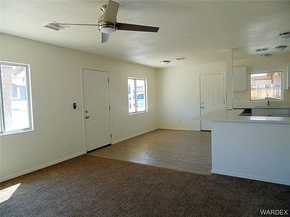 3rd image of 3625 Gem St