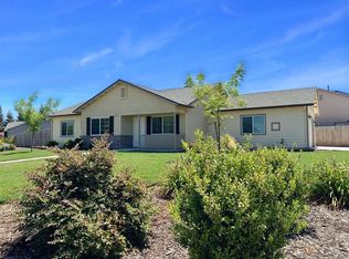 789 Russell Ave, Tulare, CA 93274