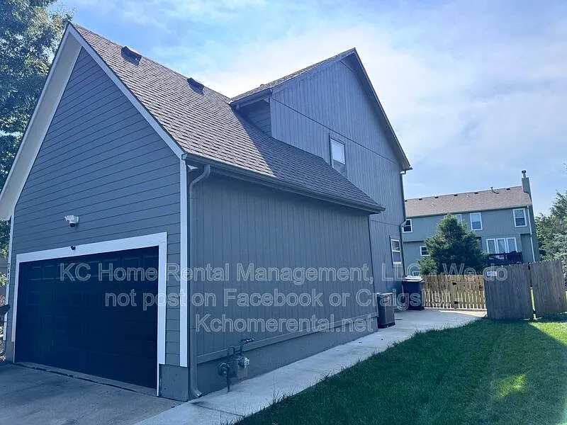 4 bed, 3.5 bath, $2,695 — Photo 3