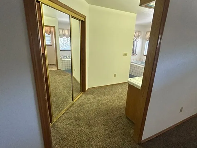 5730 W Laura Ct — Photo 30