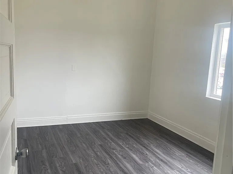 704 S Soto St — Photo 7