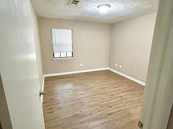 3rd image of 2077 Cooperwell Dr