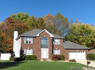 5 Pine Valley Dr, Collinsville, IL