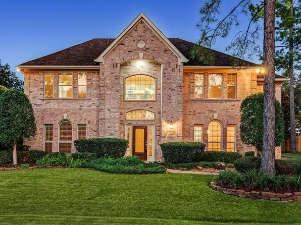 1013 Oak Park Ln, Friendswood, TX 77546