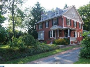 1579 Mineral Spring Rd, Reading, PA 19602