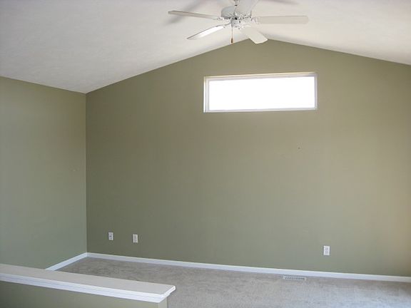 4th image of 8054 Tillicum Grv NE