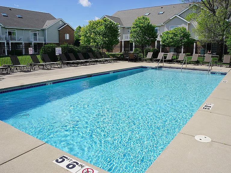 10_Pool-1