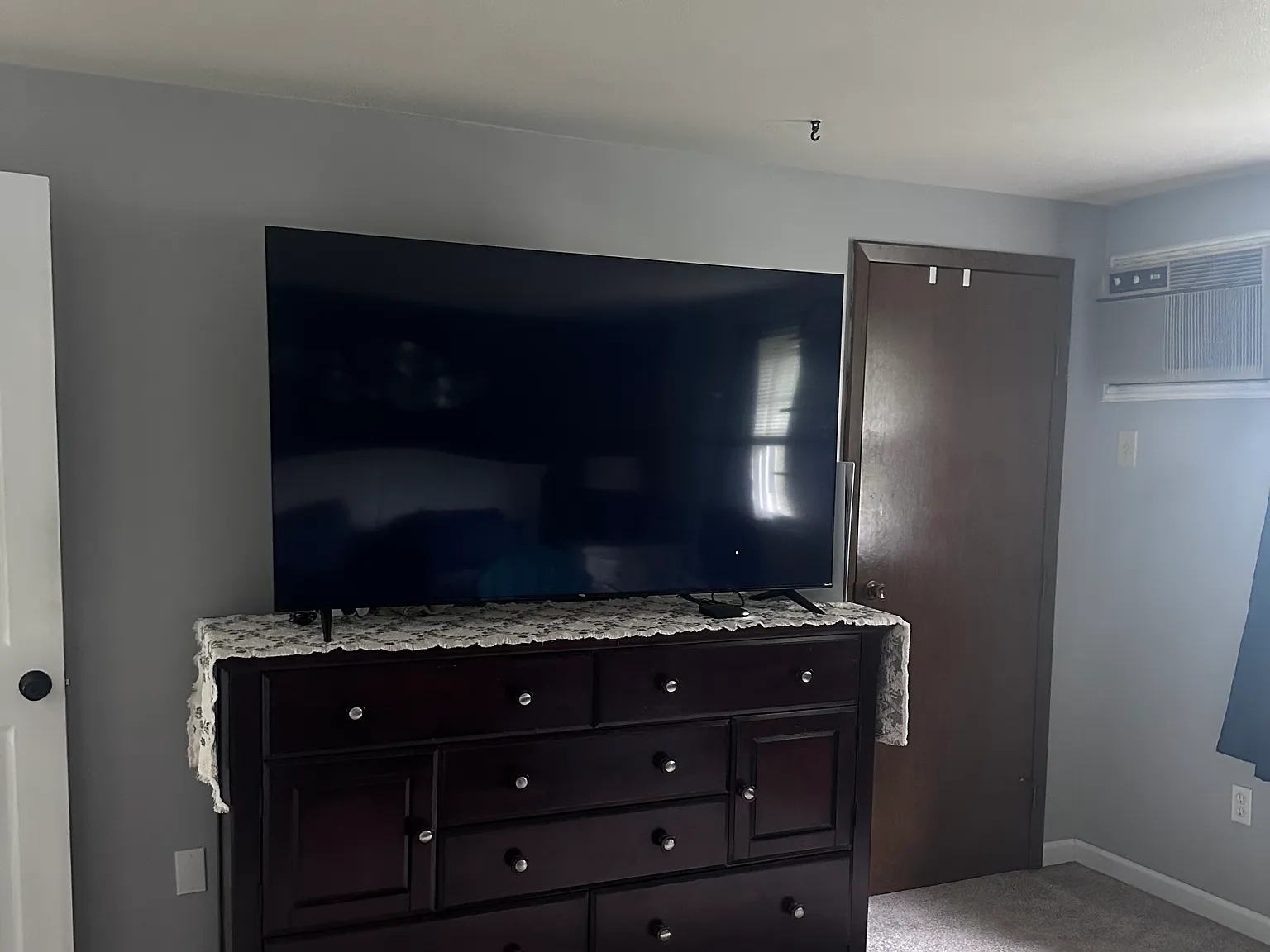 1 bed, 1.5 bath, 1056 sqft, $1,700 — Photo 4