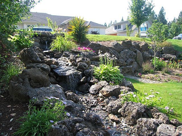 Waterfall feature