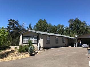 921 Nob Hill Rd, Roseburg, OR 97471