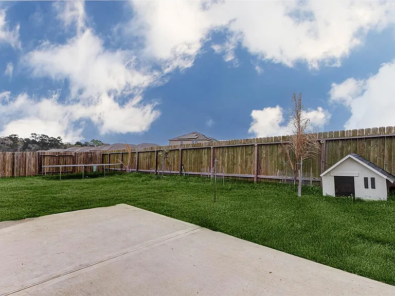 22127 Roxanne Field Ln — Photo 36