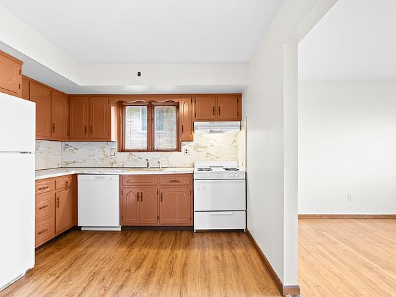 4th image of 325 E Brinkerhoff Ave Floor 2