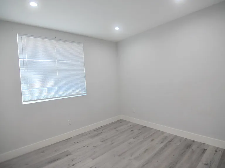 7129 S La Cienega Blvd — Photo 6