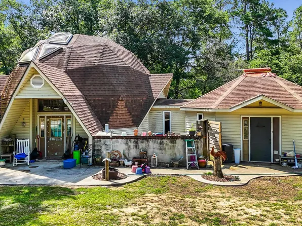 10381 Hardwick Rd., Nichols, SC 29581