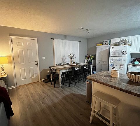 5th image of 229 Graduate Hill Dr