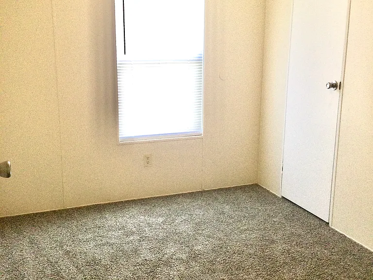 506 Stratford St — Photo 8