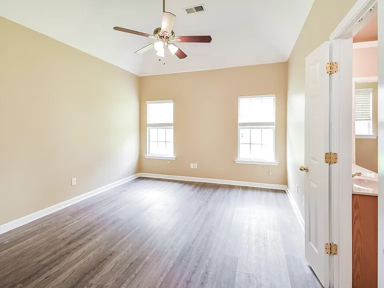 4599 Tulip Bend Dr — Photo 9