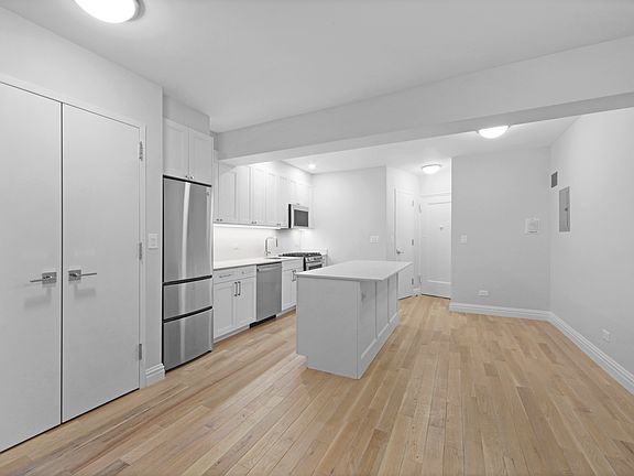 4th image of 780 Greenwich St APT 2M