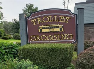 27 Trolley Crossing Ln #27, Middletown, CT 06457
