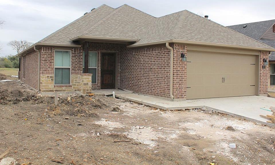 1st image of 729 Blanton Dr