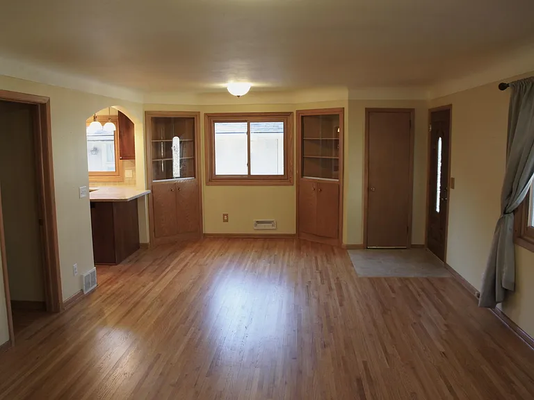 3307 Johnson St NE — Photo 5