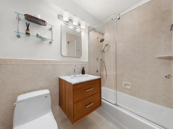 301 East 48th Street 6G image 6 of 6