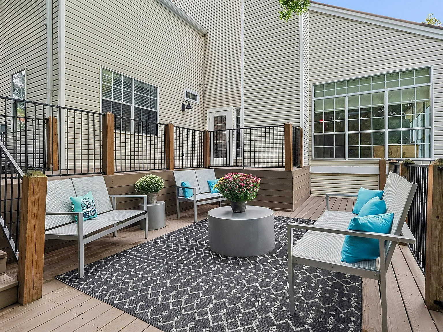 Remington — Photo 2