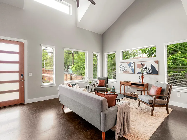 5204 Samuel Huston Ave — Photo 8