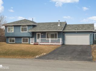 11649 E Erica Cir, Palmer, AK 99645