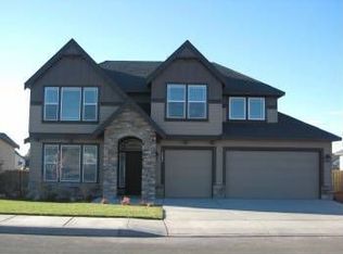 2695 SW 49th St, Redmond, OR 97756