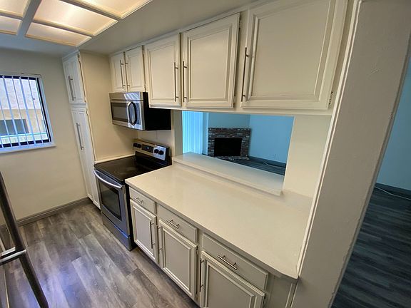 3rd image of 1444 S Centinela Ave APT 3