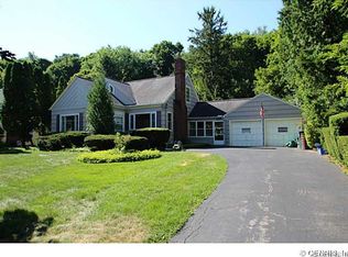 121 Gregory Hill Rd, Rochester, NY 14620