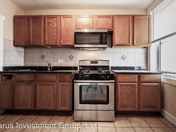 3rd image of 5642-5644 S Calumet Ave #2S