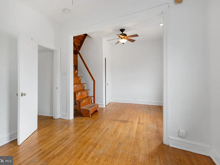 707 W Girard Ave #2F — Photo 17