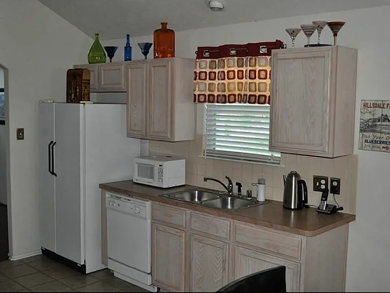 17023 N Lighthouse Dr — Photo 4