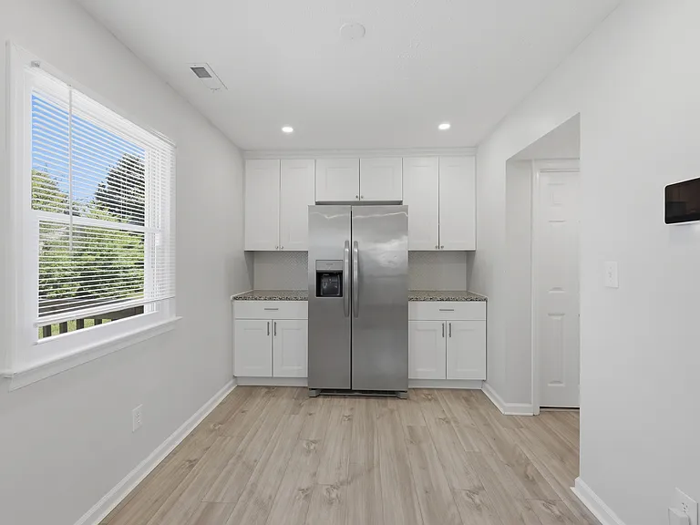 708 Westwood Ave — Photo 6