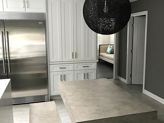 4th image of 18266 Vanderbilt Dr