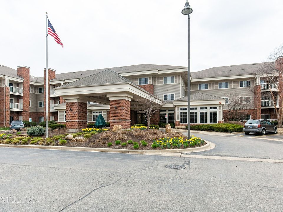 1st image of 801 N McLean Blvd #14