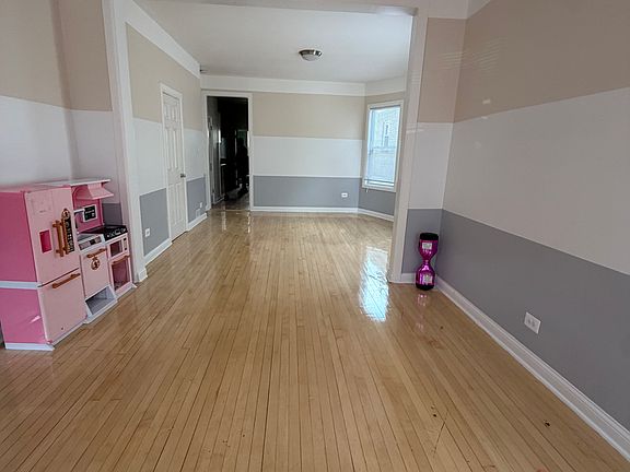 4th image of 3626 W Dickens Ave Unit 1
