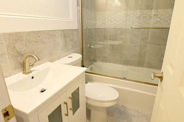 Rented by Sovereign Realty of NY Inc | media 6