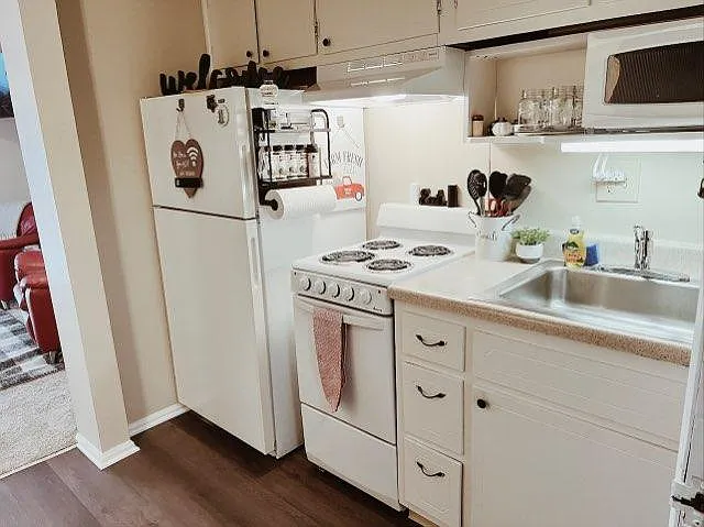 Studio Kitchen