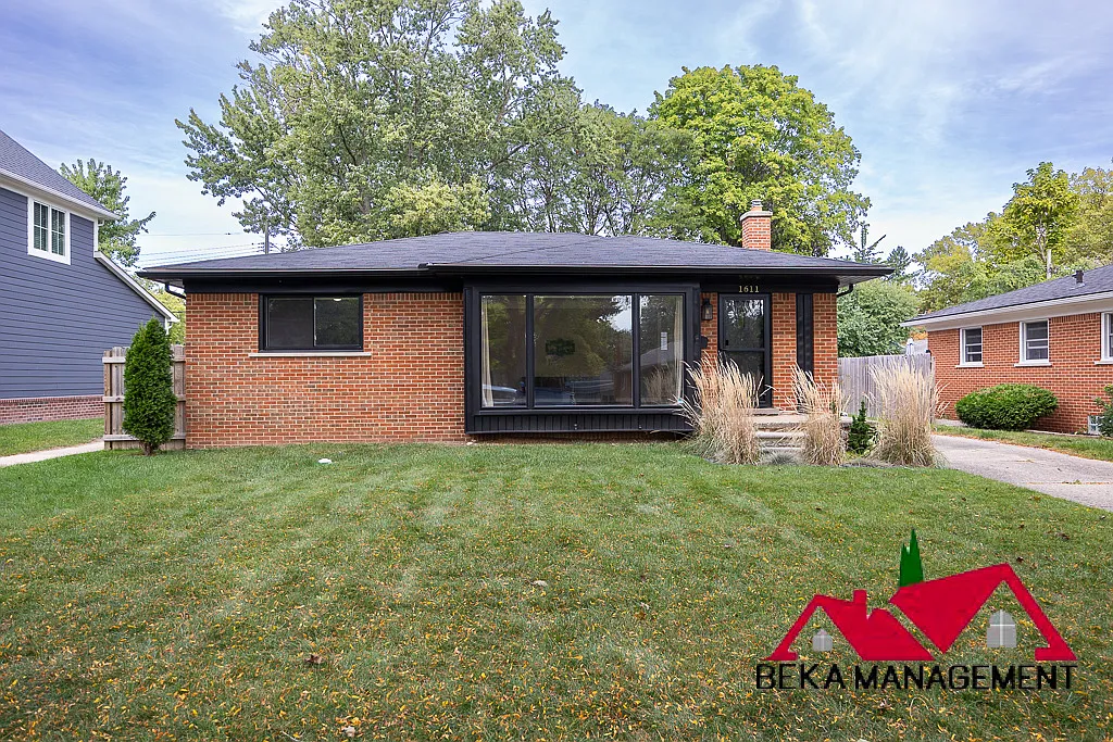 3 bed, 1.5 bath, 1222 sqft, $2,750 — Photo 1