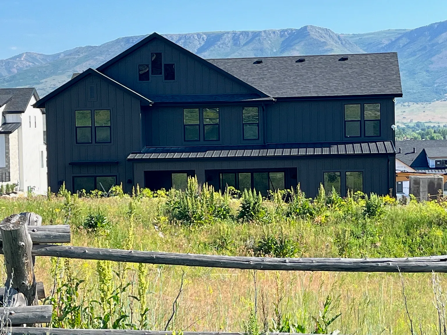 7 bed, 5721 sqft, $20,000 — Photo 2