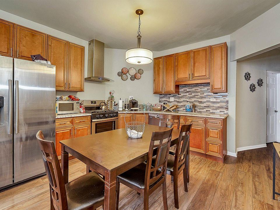 1st image of 3730 N Ashland Ave #1