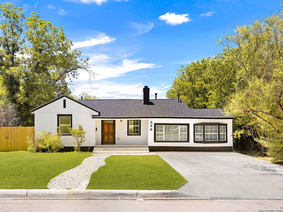 1st image of 238 W MARIPOSA DR